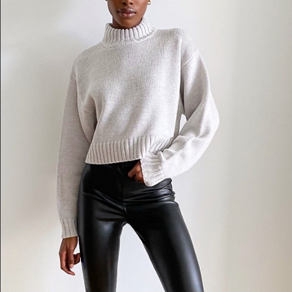 Aritzia Sweaters - Wilfred Free Heinen Sweater